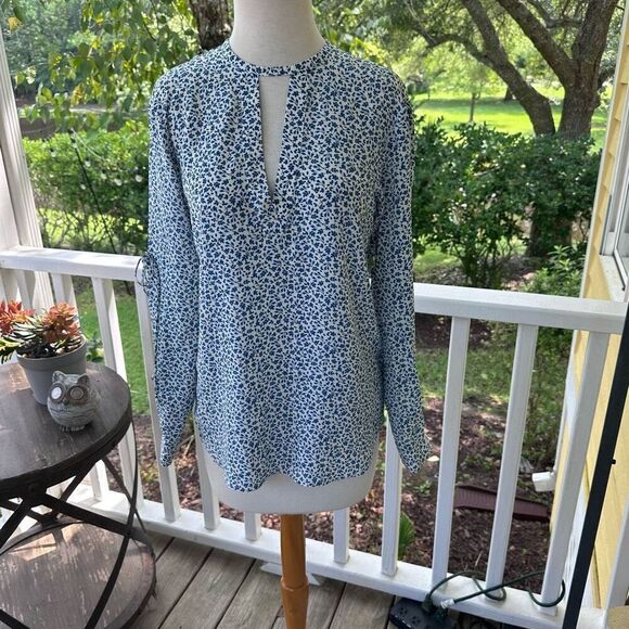 W by Worth Cold Sleeve Floral Top - Picture 1 of 6